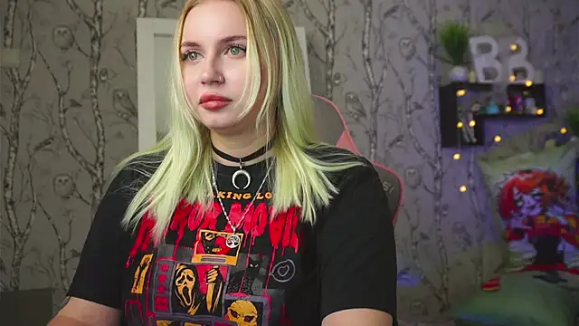 Snapshot of Moon_Valkyrie chatting on 02/03/26, 06:22 Moon Valkyrie online show from 02/03/26, 06:22