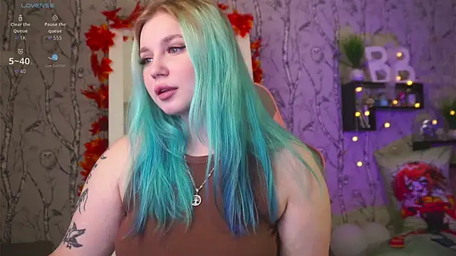 Moon Valkyrie online show from 09/25/25, 04:29