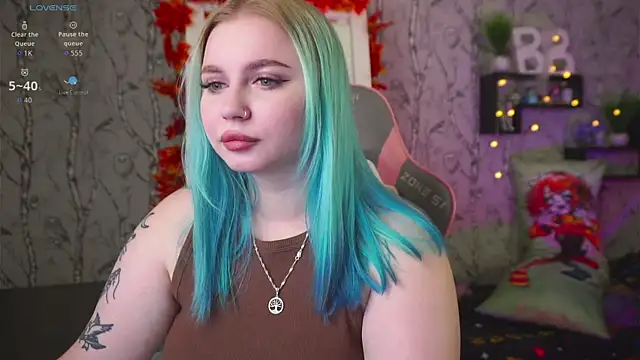 Moon Valkyrie online show from 10/01/25, 09:58