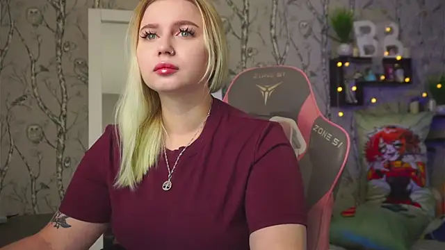 Snapshot of Moon_Valkyrie chatting on 02/26/26, 09:31 Moon Valkyrie online show from 02/26/26, 09:31