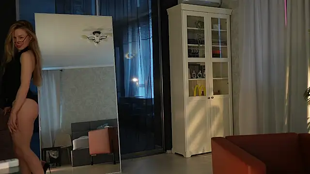 Snapshot of seeunexttime0 chatting on 02/24/26, 04:13 seeunexttime0 online show from 02/24/26, 04:13