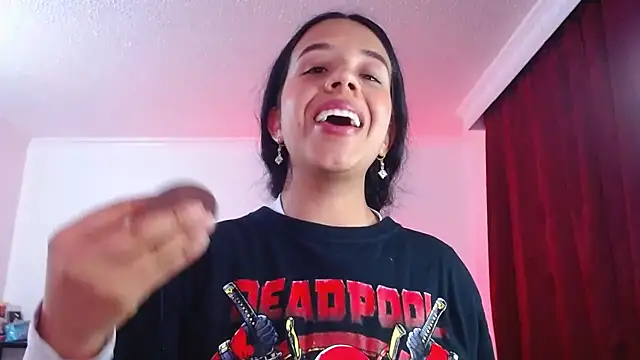 Snapshot of VALERY_MEER chatting on 10/17/25, 11:50 VALERY MEER online show from 10/17/25, 11:50