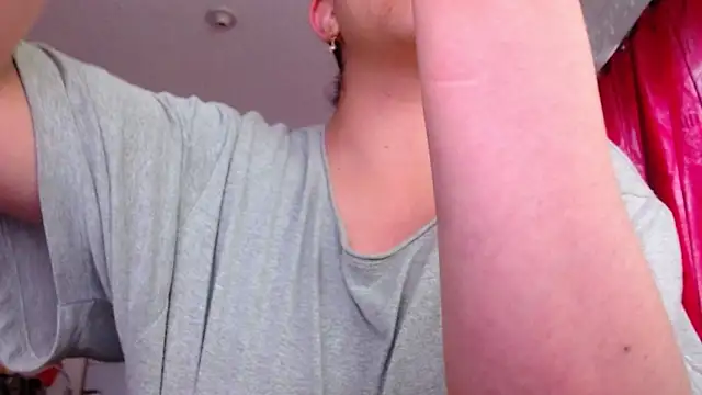 Snapshot of VALERY_MEER chatting on 05/29/26, 12:22 VALERY MEER online show from 05/29/26, 12:22