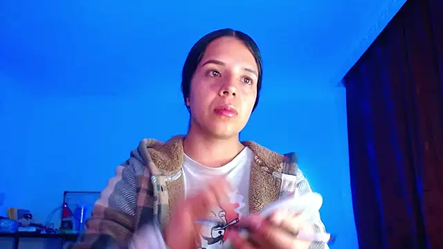 Snapshot of VALERY_MEER chatting on 10/10/25, 12:22 VALERY MEER online show from 10/10/25, 12:22