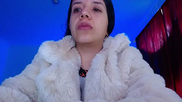 Snapshot of VALERY_MEER chatting on 05/21/26, 12:13 VALERY MEER online show from 05/21/26, 12:13