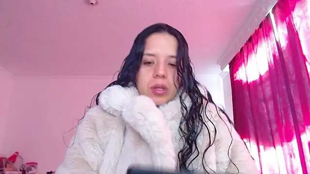 Snapshot of VALERY_MEER chatting on 06/11/26, 12:46 VALERY MEER online show from 06/11/26, 12:46