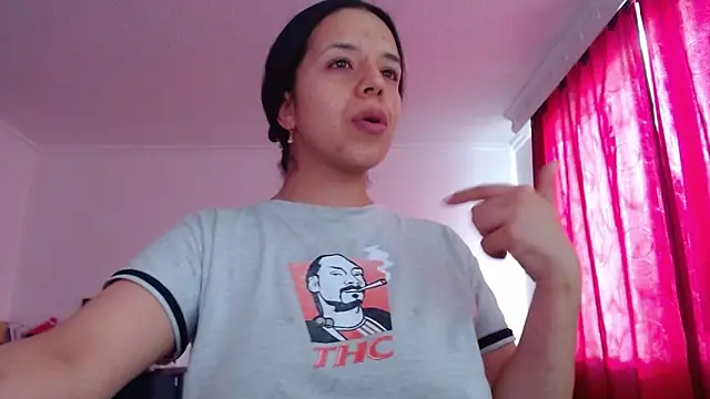 Snapshot of VALERY_MEER chatting on 06/02/26, 12:16 VALERY MEER online show from 06/02/26, 12:16