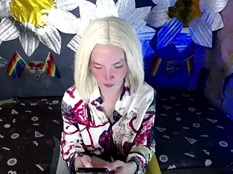 Rhianna wilson online show from 07/12/26, 09:10
