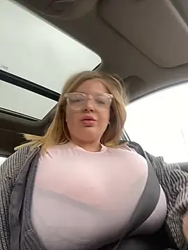 Snapshot of OdriOlsens chatting on 03/12/25, 12:15 OdriOlsens online show from 03/12/25, 12:15