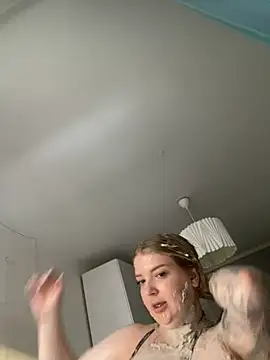 Snapshot of OdriOlsens chatting on 02/25/25, 01:43 OdriOlsens online show from 02/25/25, 01:43