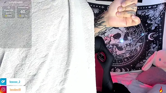 Snapshot of Lexxxxx_ chatting on 03/23/26, 10:42 Lexxxxx online show from 03/23/26, 10:42