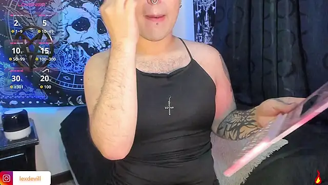 Lexxxxx  online show from 11/19/25, 12:10