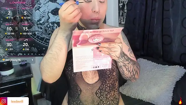 Lexxxxx  online show from 11/24/25, 11:49