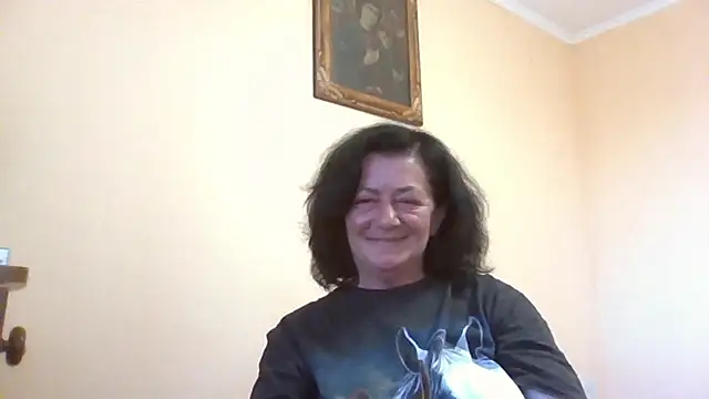 Snapshot of GypsiQueen2 chatting on 06/09/26, 06:09 GypsiQueen2 online show from 06/09/26, 06:09