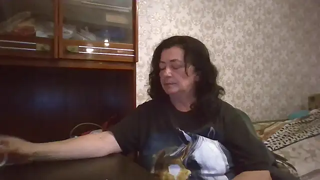 GypsiQueen2 online show from 10/09/25, 04:51