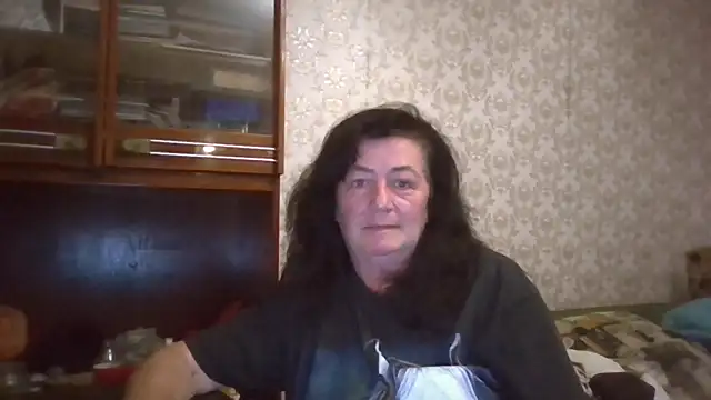 GypsiQueen2 online show from 09/18/25, 07:39