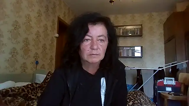 Snapshot of GypsiQueen2 chatting on 07/11/26, 07:52 GypsiQueen2 online show from 07/11/26, 07:52