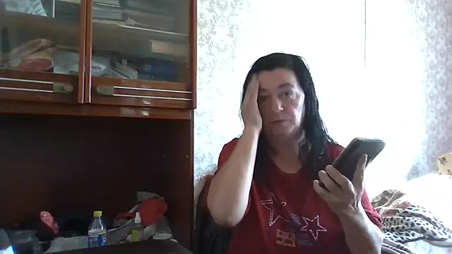 GypsiQueen2 online show from 10/31/25, 11:51