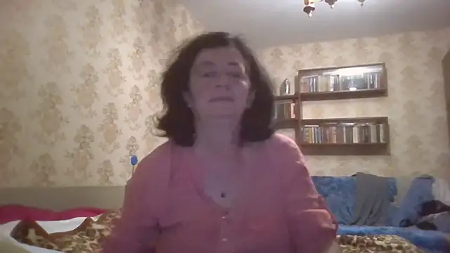 Snapshot of GypsiQueen2 chatting on 07/18/26, 08:06 GypsiQueen2 online show from 07/18/26, 08:06