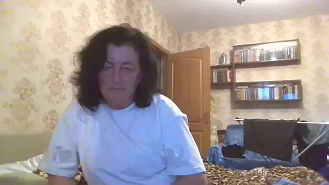 Snapshot of GypsiQueen2 chatting on 07/12/26, 06:31 GypsiQueen2 online show from 07/12/26, 06:31