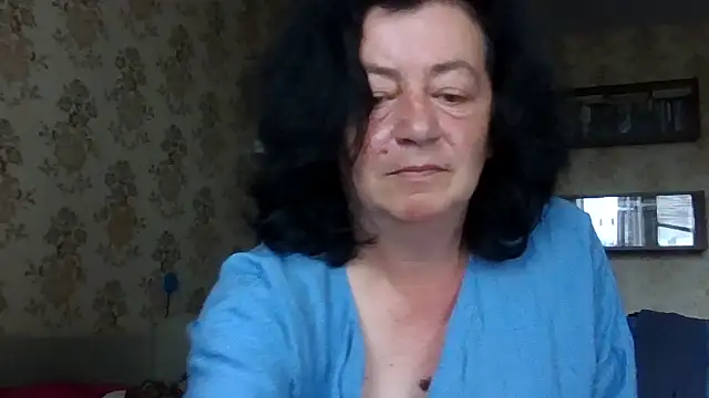 Snapshot of GypsiQueen2 chatting on 07/19/26, 08:12 GypsiQueen2 online show from 07/19/26, 08:12