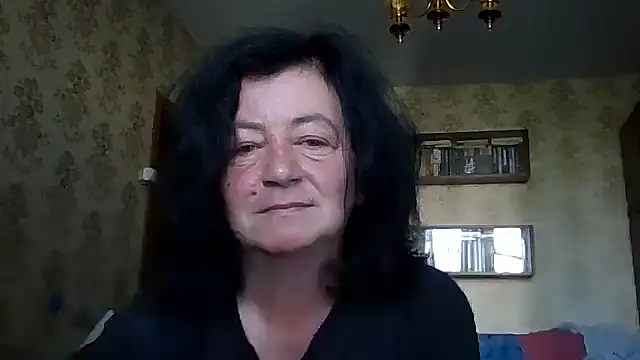 Snapshot of GypsiQueen2 chatting on 07/16/26, 06:21 GypsiQueen2 online show from 07/16/26, 06:21