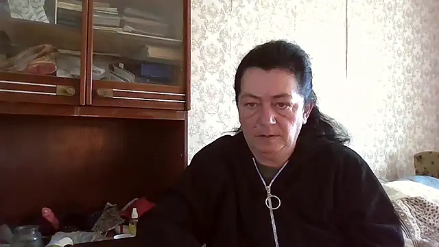 GypsiQueen2 online show from 11/02/25, 06:29