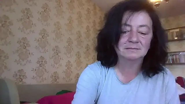 Snapshot of GypsiQueen2 chatting on 07/09/26, 09:43 GypsiQueen2 online show from 07/09/26, 09:43