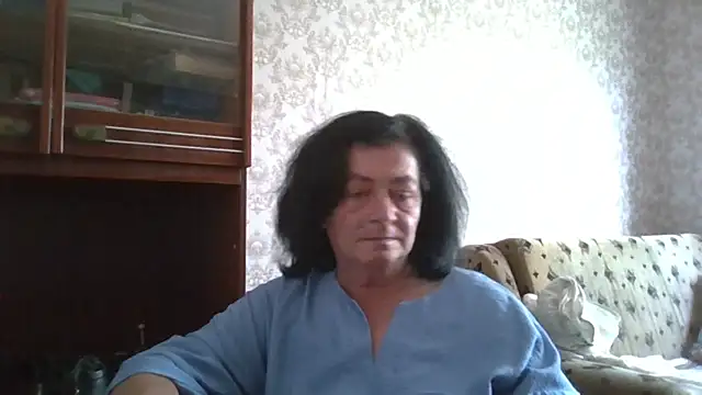 Snapshot of GypsiQueen2 chatting on 06/27/26, 12:22 GypsiQueen2 online show from 06/27/26, 12:22