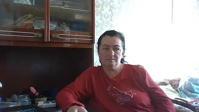 GypsiQueen2 online show from 10/29/25, 12:04