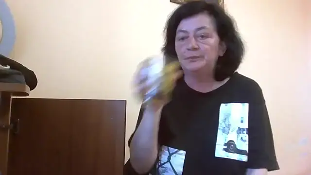 GypsiQueen2 online show from 05/05/26, 05:16