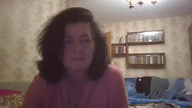 Snapshot of GypsiQueen2 chatting on 07/17/26, 07:33 GypsiQueen2 online show from 07/17/26, 07:33