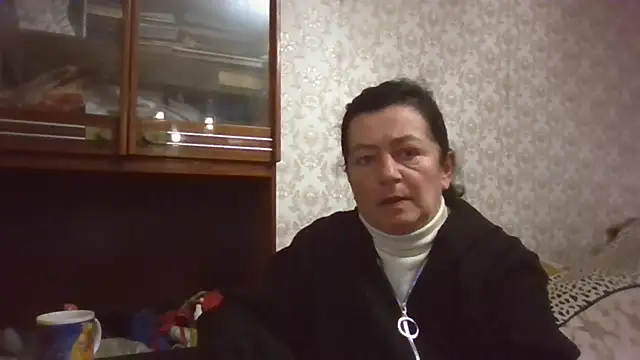 GypsiQueen2 online show from 11/05/25, 03:15