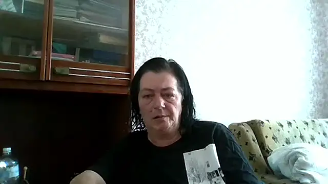 Snapshot of GypsiQueen2 chatting on 06/30/26, 07:52 GypsiQueen2 online show from 06/30/26, 07:52
