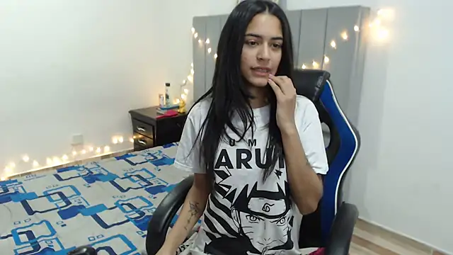 imSophia online show from 03/15/25, 06:43