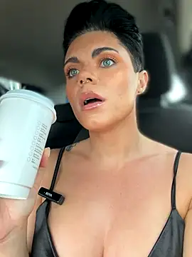 LukeLouHarvey online show from 11/22/25, 07:18