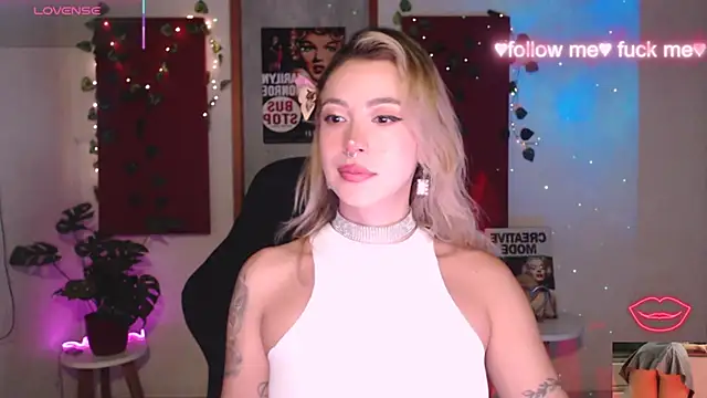 Snapshot of sakura_beauty chatting on 04/09/26, 09:37 sakura beauty online show from 04/09/26, 09:37