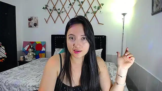 naughty girl 4u online show from 04/07/26, 07:59