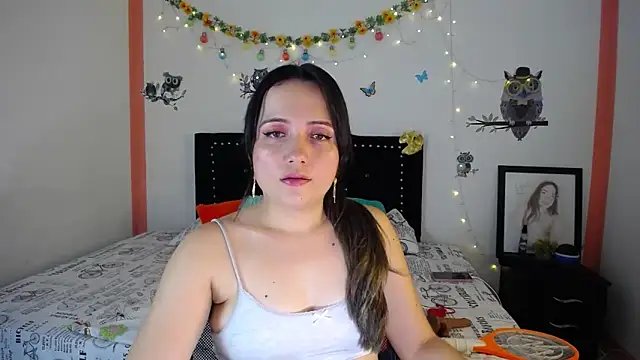 Snapshot of naughty_girl_4u chatting on 03/10/25, 08:01 naughty girl 4u online show from 03/10/25, 08:01