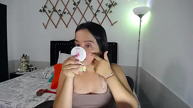 naughty girl 4u online show from 02/06/26, 07:21