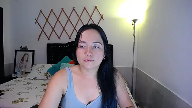 Snapshot of naughty_girl_4u chatting on 09/16/25, 08:32 naughty girl 4u online show from 09/16/25, 08:32