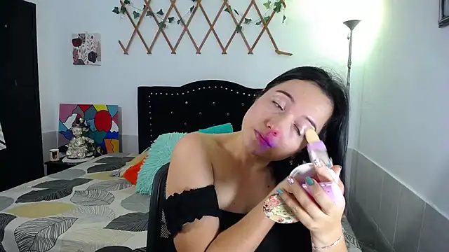 naughty girl 4u online show from 04/17/26, 05:38