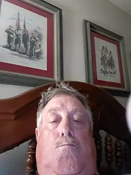 Snapshot of holland61 chatting on 06/18/26, 07:51 holland61 online show from 06/18/26, 07:51
