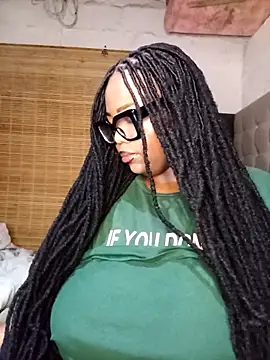 Snapshot of Aaaliyah445 chatting on 10/30/25, 01:48 Aaaliyah445 online show from 10/30/25, 01:48