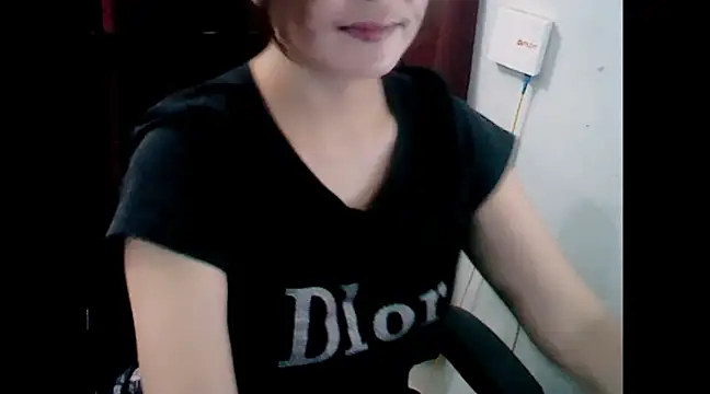 Snapshot of makemefallin chatting on 01/13/25, 02:32 makemefallin online show from 01/13/25, 02:32