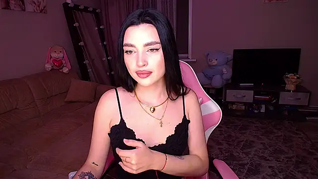   Malika   online show from 10/02/25, 03:04