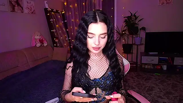   Malika   online show from 11/27/25, 03:23