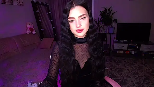   Malika   online show from 12/17/25, 04:12