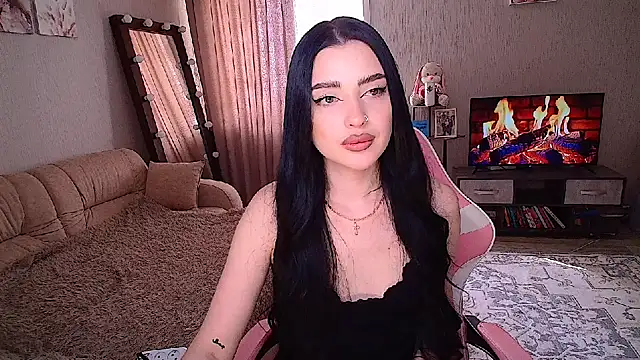   Malika   online show from 04/05/26, 03:57