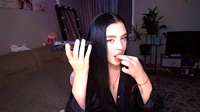   Malika   online show from 10/31/25, 03:30